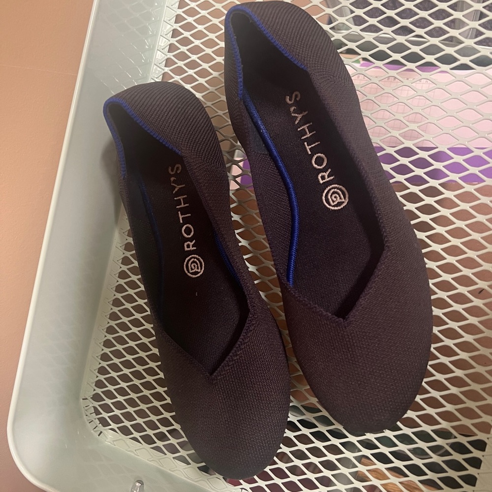 Rothy’s Navy Round toe in great condition.